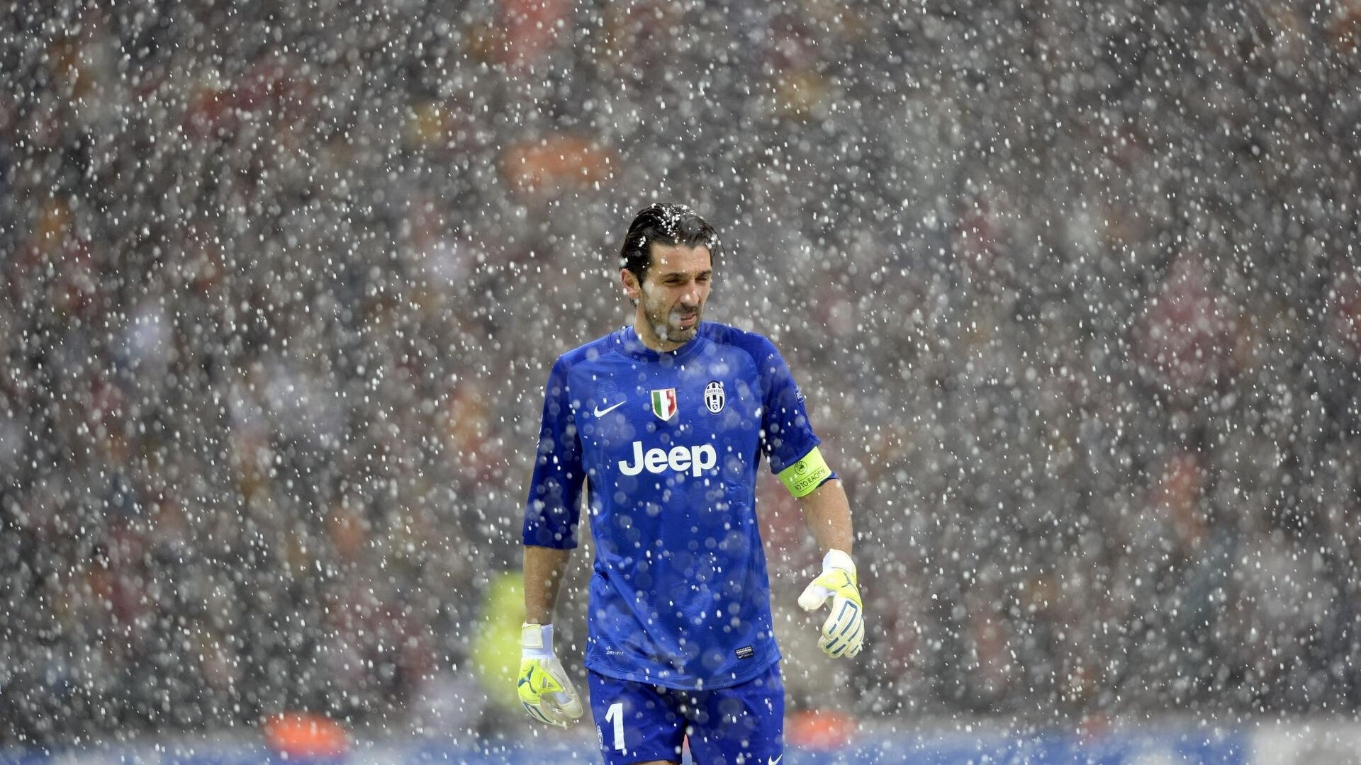 VAR再成主角，争议判罚背后，是足球的胜利还是规则的失败？VAR再成焦点，是足球的胜利，还是规则的失败？